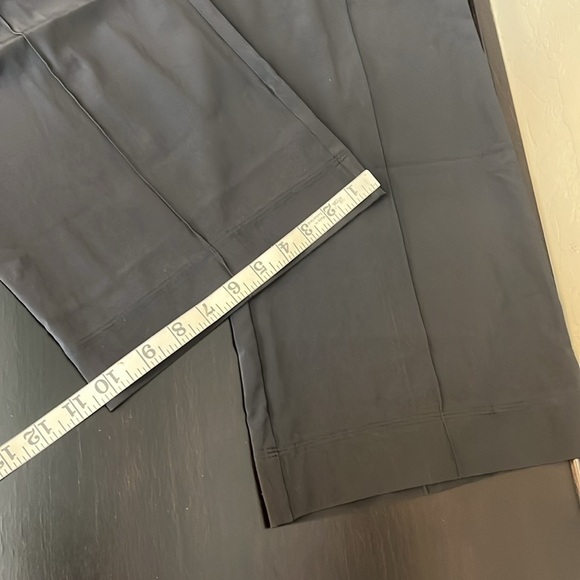 Lululemon Noir wide leg pants, black, size 2 - Picture 16 of 17